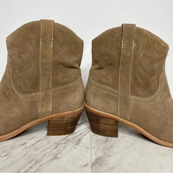 New! Dolce Vita Solow Tan Suede Western Bootie 7 - Picture 8 of 15